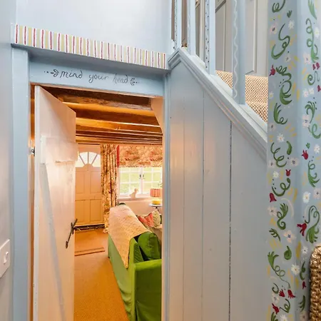 Pocket Luxury 18th Century Tiny In Picturesque Village With Pubs Semesterbostad Stillington