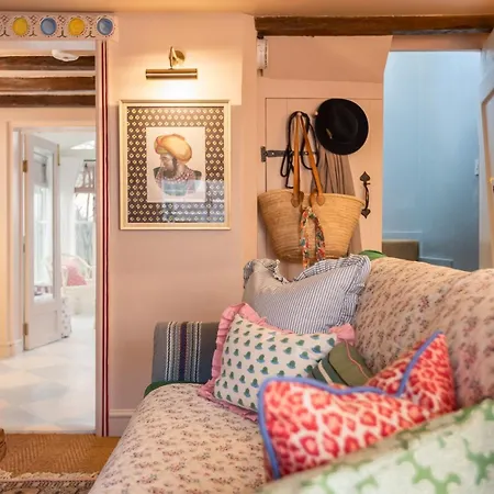 Vakantiehuis Pocket Luxury 18th Century Tiny In Picturesque Village With Pubs *