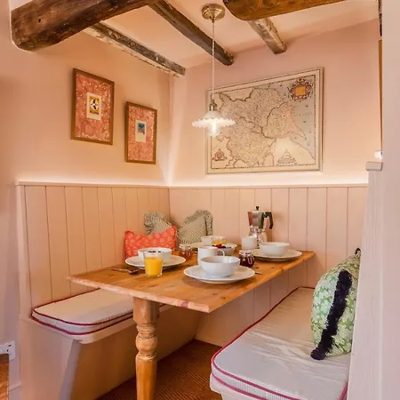 Pocket Luxury 18th Century Tiny In Picturesque Village With Pubs * Stillington