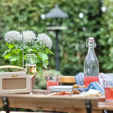 Vakantiehuis Pocket Luxury 18th Century Tiny In Picturesque Village With Pubs Stillington